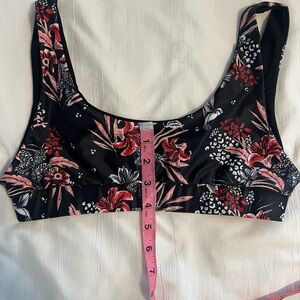 Kulani Kinis - Crop Bikini Top - Leilani - Medium